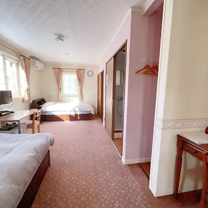 Otarunishikien Bed & Breakfast